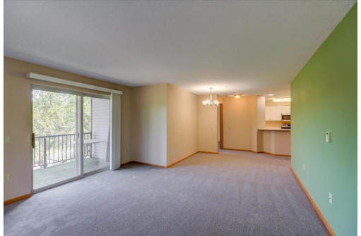 7201 Mid Town Rd 109, Madison, WI 53719