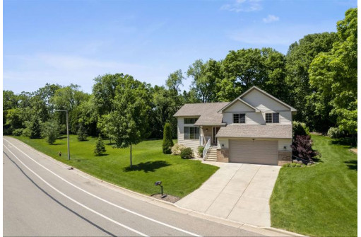 670 Tamarack Way, Verona, WI 53593