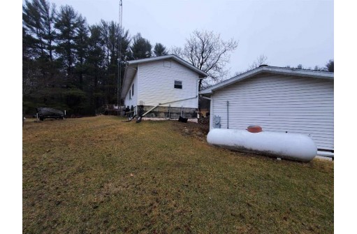 3195 County Road A, Oxford, WI 53952