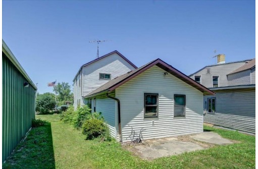 223 Exchange St, Cambridge, WI 53523