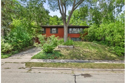 638 S Segoe Rd, Madison, WI 53711