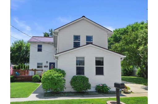 107 W Main St, Dane, WI 53529