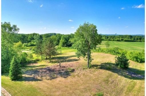 L28 Tranquility Ln, Baraboo, WI 53913