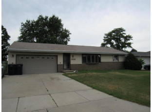 2208 S Orchard St Janesville, WI 53546