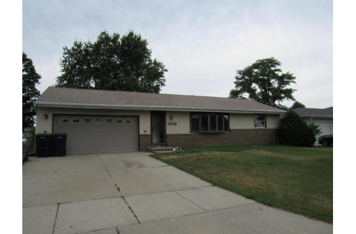 2208 S Orchard St, Janesville, WI 53546