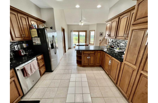 N7418 High Prairie Ln, New Glarus, WI 53574