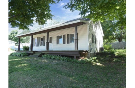 940 Fountain St, Mineral Point, WI 53565