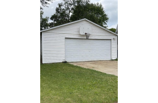 1401 Clark St, Janesville, WI 53545