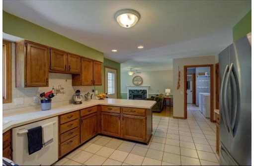 6683 Glenview Rd, DeForest, WI 53532