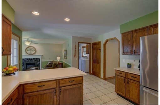 6683 Glenview Rd, DeForest, WI 53532