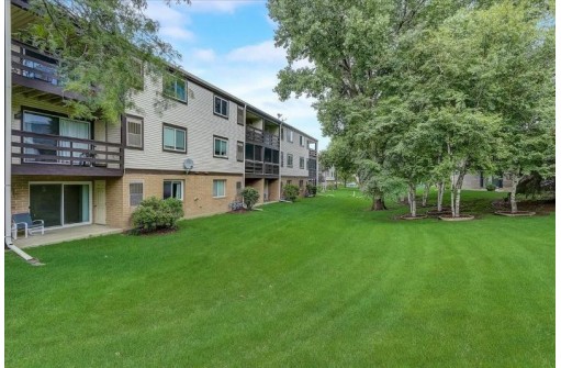 25 Creekside Way 37, Madison, WI 53717