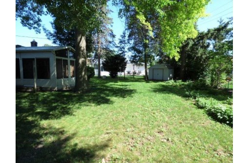 230 N Willard Ave, Janesville, WI 53548-3364