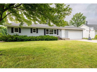 1419 Linnerud Rd Sun Prairie, WI 53590