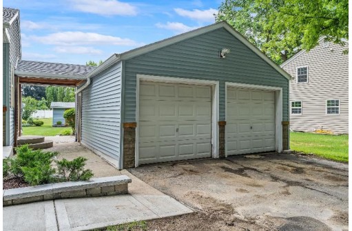 2132 E Ridge Rd, Beloit, WI 53511