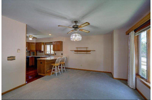 700 Pasadena Pky, Waunakee, WI 53597