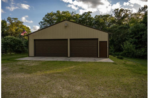 W9070 Von Haden Rd, Elroy, WI 53929