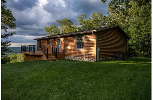 W9070 Von Haden Rd, Elroy, WI 53929