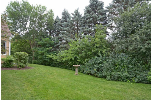 7906 Courtyard Dr, Madison, WI 53719