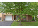 7906 Courtyard Dr, Madison, WI 53719