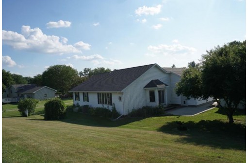 305 Hyland Ave, Tomah, WI 54660