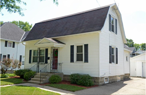 707 N Main St, Fort Atkinson, WI 53538