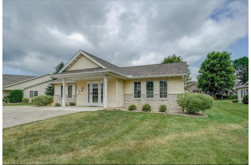 671 Springbrook Cir 671, DeForest, WI 53532