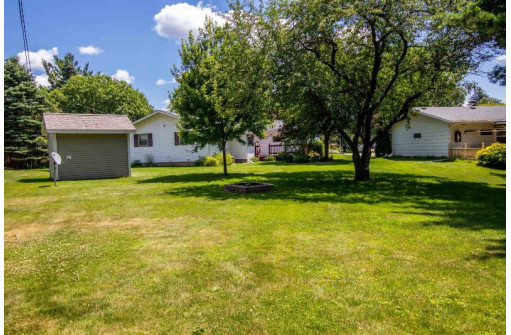 816 Macarthur Dr, Beaver Dam, WI 53916