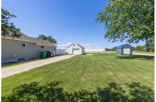 1116 W Fulton St, Edgerton, WI 53534