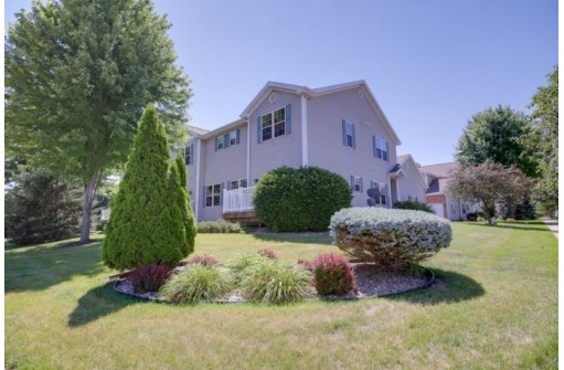 3801 Maple Grove Dr, Madison, WI 53719