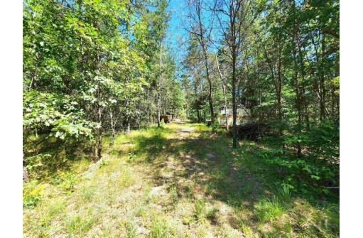 W5624 Hazelnut Ln, Necedah, WI 54646