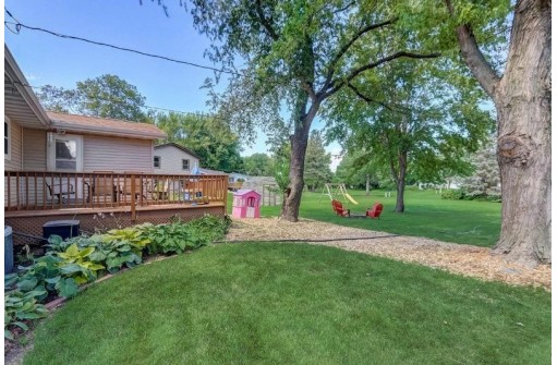 494 Hyland Dr, Stoughton, WI 53589