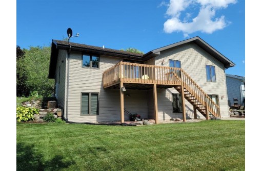 2133 Hillebrand Dr, Cross Plains, WI 53528