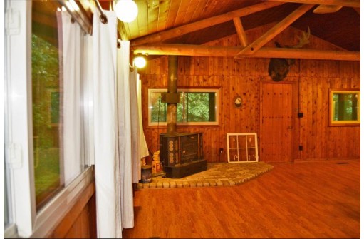 325 Deer Run Rd, Muscoda, WI 53573