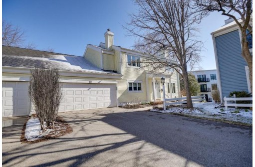 23 Mountain Ash Tr, Madison, WI 53717