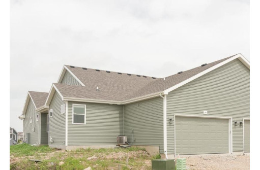 2131 Koshkonong Way, Sun Prairie, WI 53590