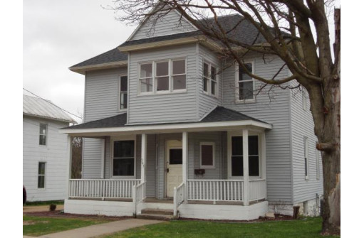 345 N Water St, Platteville, WI 53818