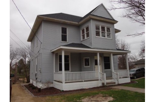 345 N Water St, Platteville, WI 53818