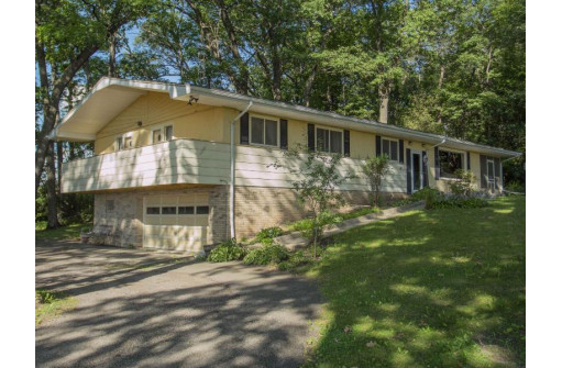 W8034 County Road W, Beaver Dam, WI 53916-9408