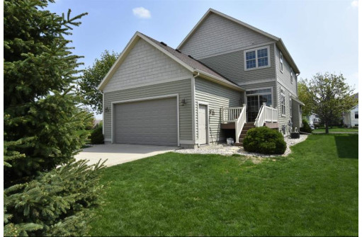 1108 Patriot Way, Sun Prairie, WI 53590