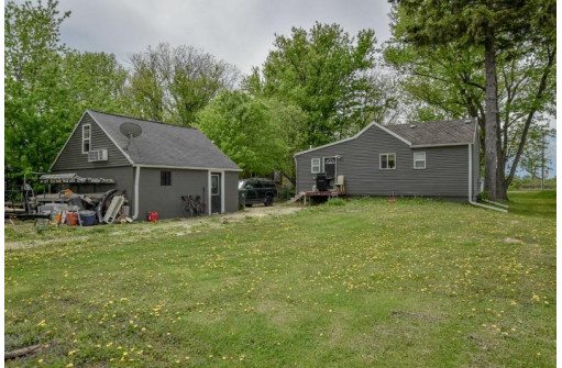 3613 S Dutch Mill Rd, Madison, WI 53718