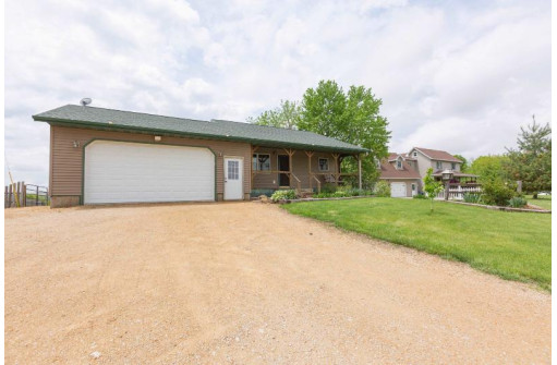 5191 County Road I, Benton, WI 53803