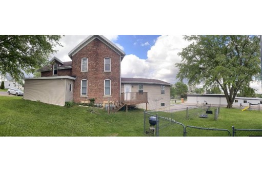 715 E Mineral St, Platteville, WI 53818