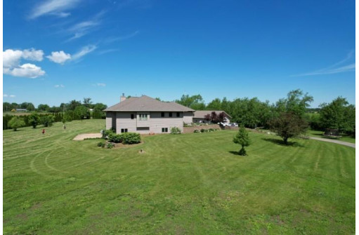 2151 E Carly Ct, Milton, WI 53563