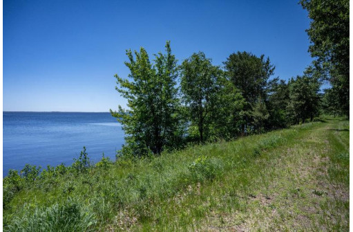 W4869 Big Bay Rd, Necedah, WI 54646