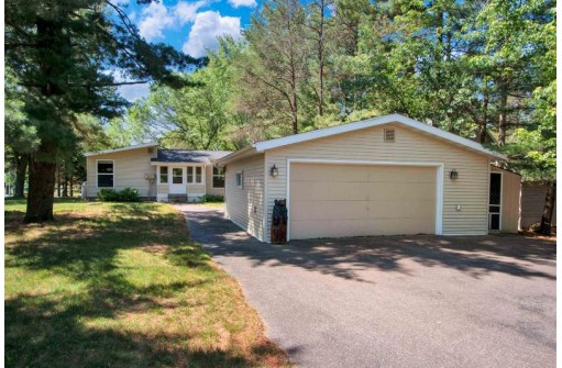 307 Short Sword Ct, Nekoosa, WI 54457