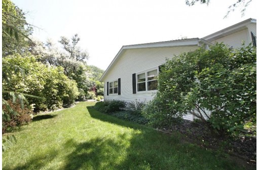 800 N Marion Ave, Janesville, WI 53548