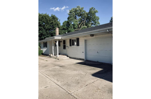 403 Almeron St, Evansville, WI 53536