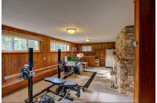 5000 Mckenna Rd, Monona, WI 53716