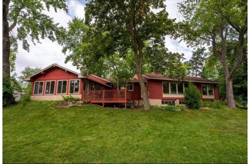 5000 Mckenna Rd, Monona, WI 53716