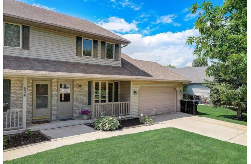 632 Constitution Ln, DeForest, WI 53532